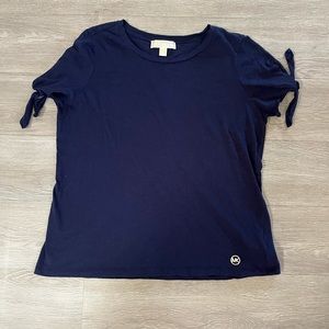 MK tee Large
